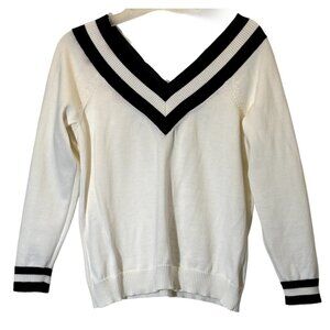Women's Black | Cream V Neck Sweater  Size: L